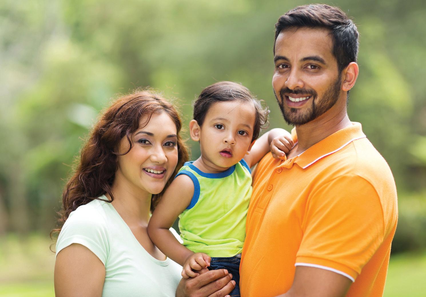 परिवार के बच्चे को गोद लेने से पहले जान लें ये जरूरी बातें